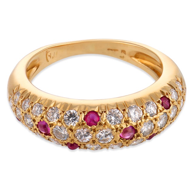 Contemporary Vintage Ruby Diamond 18k Yellow Gold Ring, Size 4.75 For Sale - Image 3 of 5