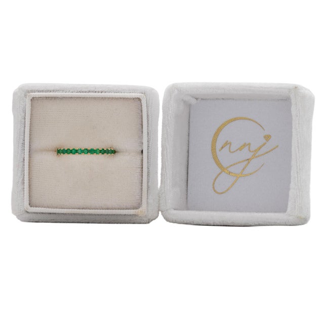 Modern Zambian Emerald Band in Solid 14k Gold – Minimalist Green Emerald Fine Jewelry, Size 6.75 For Sale - Image 3 of 8