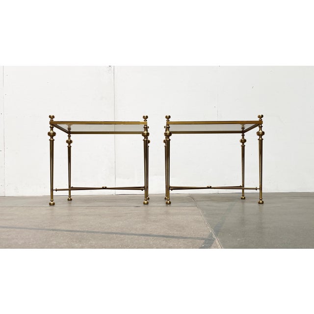 Mid-Century Neoclassical Hollywood Regency Style Brass and Glass Side or Bedside Tables attributed to Vereinigte Werkstätten, Germany, 1960s, Set of 2 For Sale - Image 11 of 18