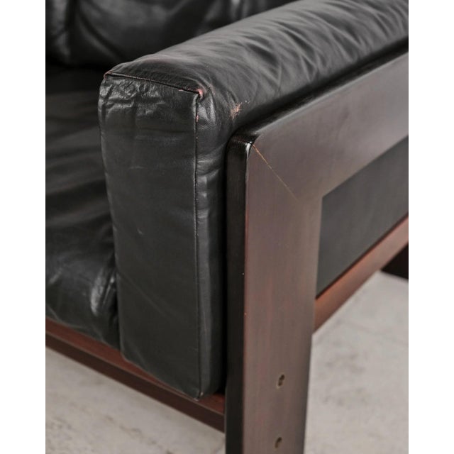 Wood Bastiano Two-Seater Sofa in Mahogany and Black Leather by Afra and Tobia Scarpa for Gavina, Italy, 1960s For Sale - Image 7 of 18