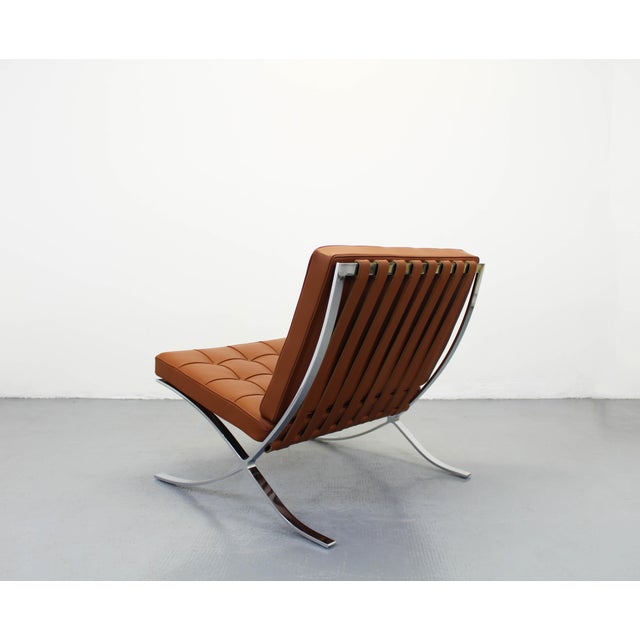 Barcelona Chair in Brown Tobacco Leather by Ludwig Mies Van Der Rohe for Knoll International For Sale - Image 7 of 11