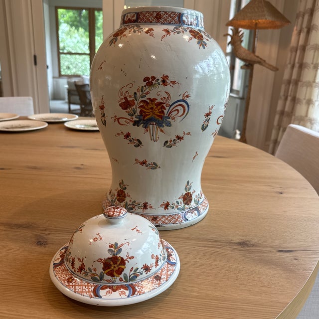Early 20th Century Monumental Italian Hand Painted Majolica Ginger Jar For Sale - Image 10 of 10
