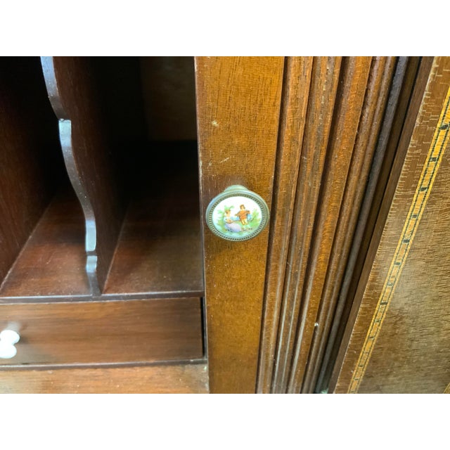 20th Century Reproduction Hepplewhite Secretary Desk For Sale In New York - Image 6 of 10