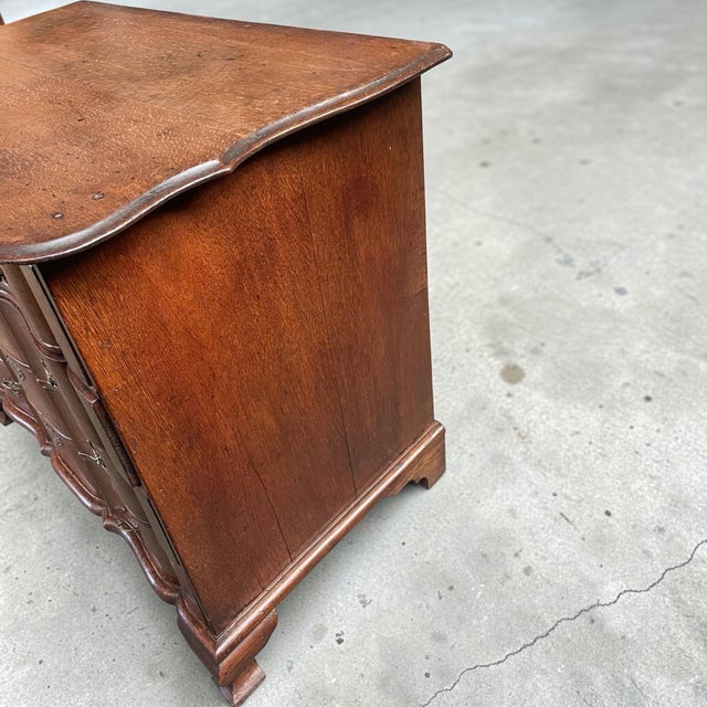 Dutch Double Bow Chest of Drawers in Oak with Drawers, Handles and Escutcheons For Sale - Image 5 of 8