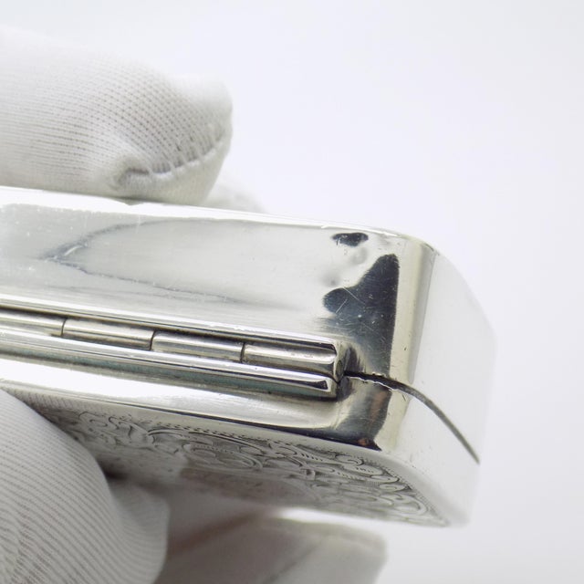 Vintage British Handmade Genuine Sterling Silver 925 Chiseled Pill Trinket Box For Sale - Image 10 of 17