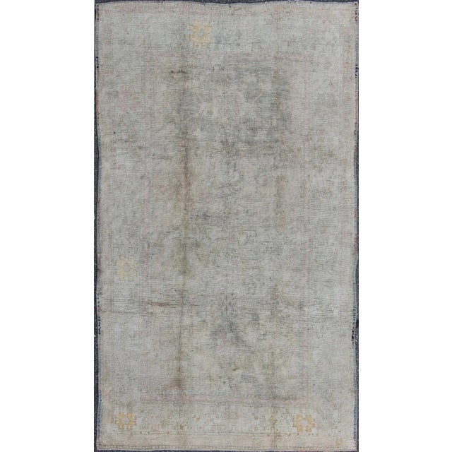 Mid 20th Century Muted Vintage Turkish Oushak Rug With Central Medallion in Gray, Ivory, Brown For Sale - Image 5 of 5