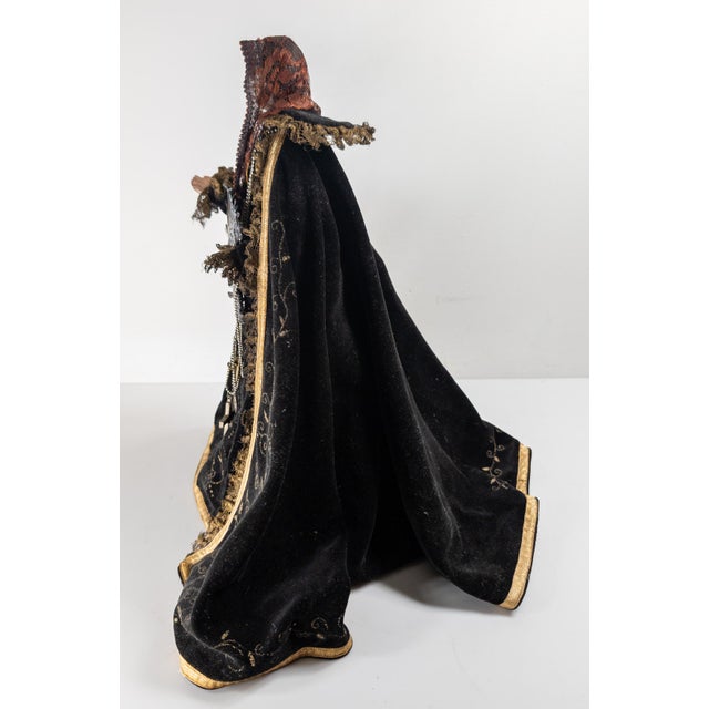 Wood 19th or 20th Century Spanish Colonial Mater Dolorosa Figure With Silver Sunburst For Sale - Image 7 of 16