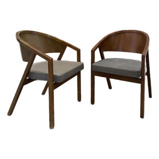 Pair of Knoll 2006 Peter Shelton and Lee Mindel Armchairs For Sale