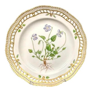 Royal Copenhagen Flora Danica 9" Plate, Viola Canina L, Gilt Border For Sale