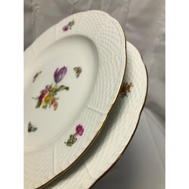KPM Porcelain Pair KPM Antique Plates For Sale - Image 4 of 5