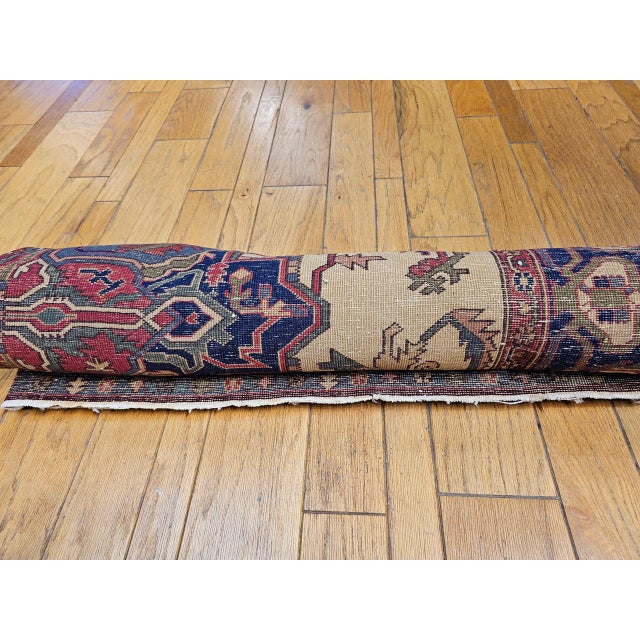 Late 19th-Century Heriz Serapi Rug, Handwoven, Pale Yellow & Green, 8' x 10' For Sale - Image 10 of 18
