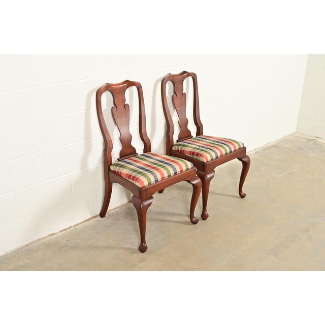 Henkel Harris Henkel Harris Queen Anne Solid Cherry Wood Side Chairs or Dining Chairs, Pair For Sale - Image 4 of 14