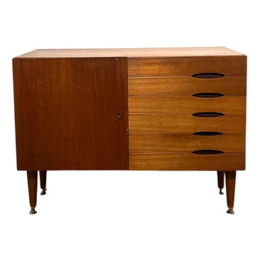 Vintage Sideboard in Teak For Sale