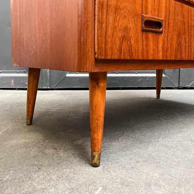 Mid-Century Chest of Drawers For Sale - Image 14 of 16