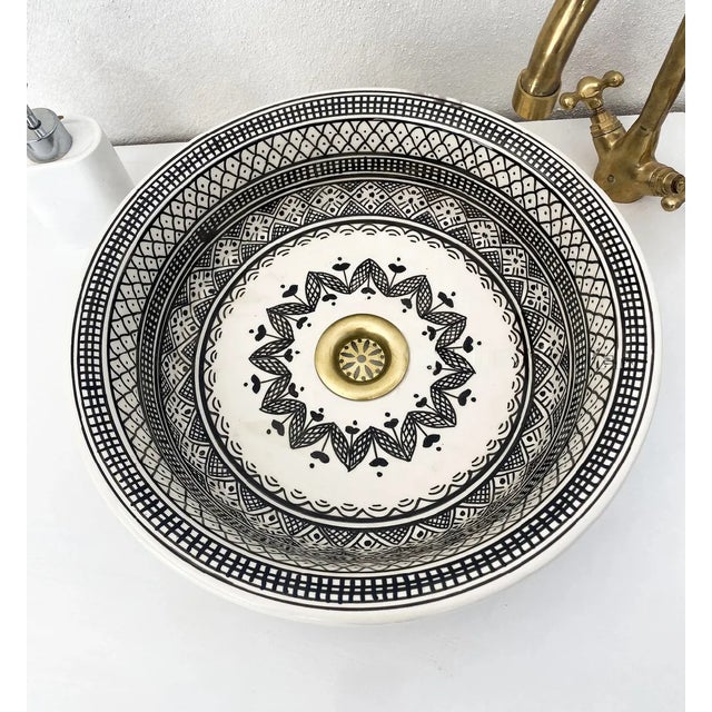 Moroccan Early 21st Century Moroccan Oliver' Sink Basin Features Traditional Patterns For Sale - Image 3 of 6