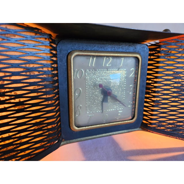 Metal MCM Atomic Bowtie Clock With Accent Lighting, United Clock Corperation For Sale - Image 7 of 7