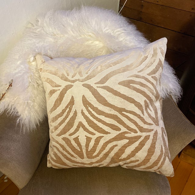 Campaign Hand Block Painted Velvet Pillows by Galbraith and Paul - Set of 2 For Sale - Image 3 of 9