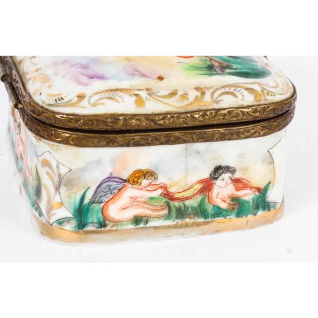 Antique Italian Capodimonte Porcelain Box, 19th Century For Sale - Image 4 of 18