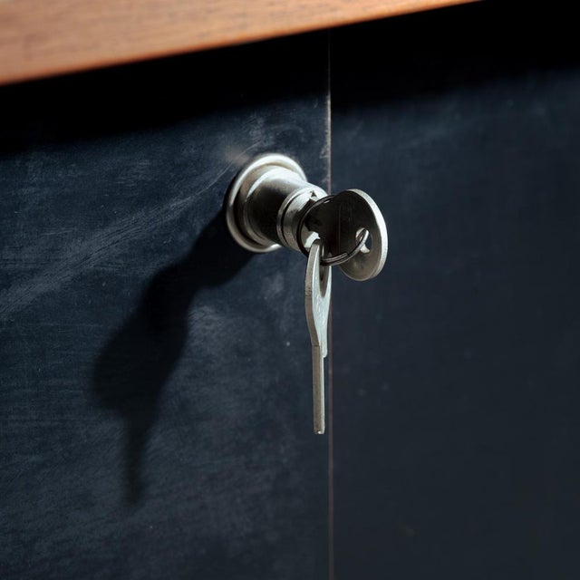 Boomerang Dry Bar Cabinet in Teak by Erik Buch for Dyrlund, 1960s For Sale - Image 9 of 18