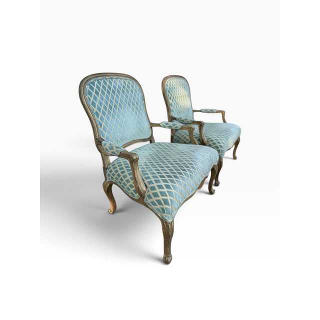 Wood Vintage Tomlinson/Erwin-Lambeth French Louis XV Style Giltwood Armchairs - A Pair For Sale - Image 7 of 18