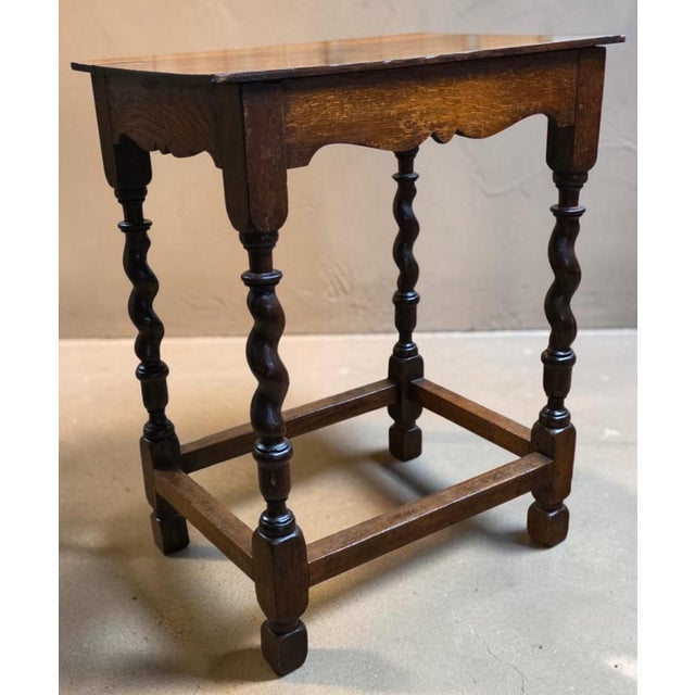 17th Century Late 17th Century English Oak Side Table With Spiral-Turned Legs and Scalloped Frieze, Circa 1680–1700 For Sale - Image 5 of 18