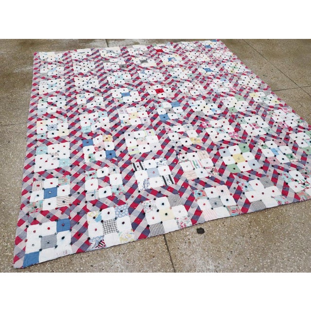 Galerie Shabab Collection Mid-20th Century Handmade American Square Quilt For Sale In New York - Image 6 of 8
