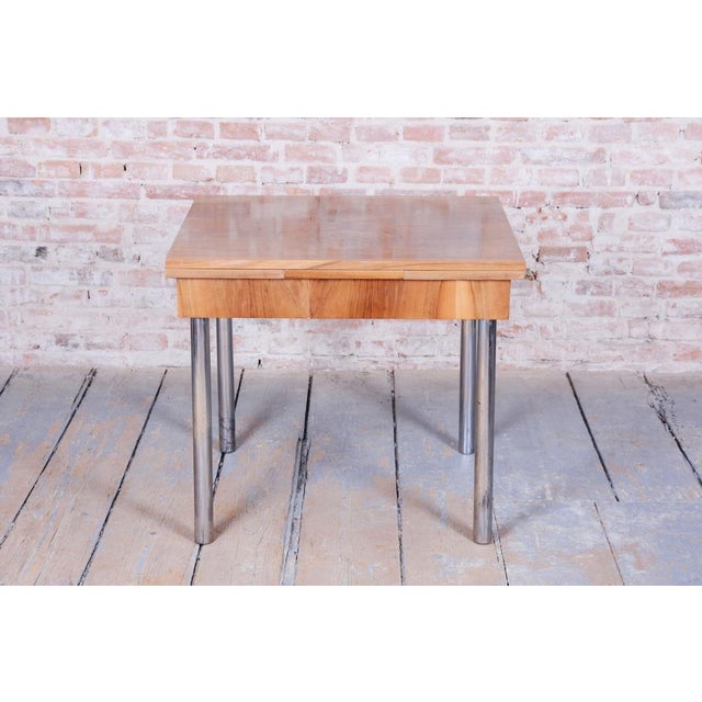 Czech Bauhaus Extendable Table in Walnut attributed to Hynek Gottwald, 1930s For Sale - Image 12 of 13