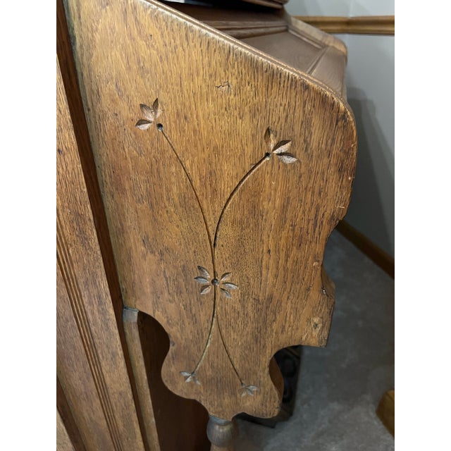 1890s Crescent Oak Pump Organ Made for Harding & Miller For Sale In Nashville - Image 6 of 12