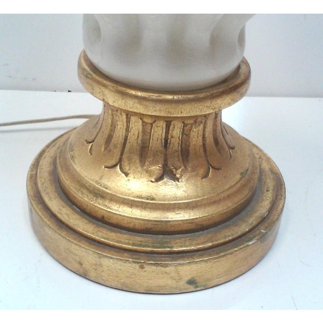 Vintage Murano White Lamp Gold Fleck Table Lamp Italy For Sale In Detroit - Image 6 of 7