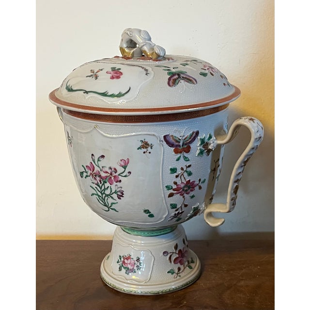 Antique 18th Century Chinese Export Famille Rose Porcelain Trophy Cup or Urn With Handles & Cover Butterflies & Flowers Circa 1790 For Sale - Image 15 of 18