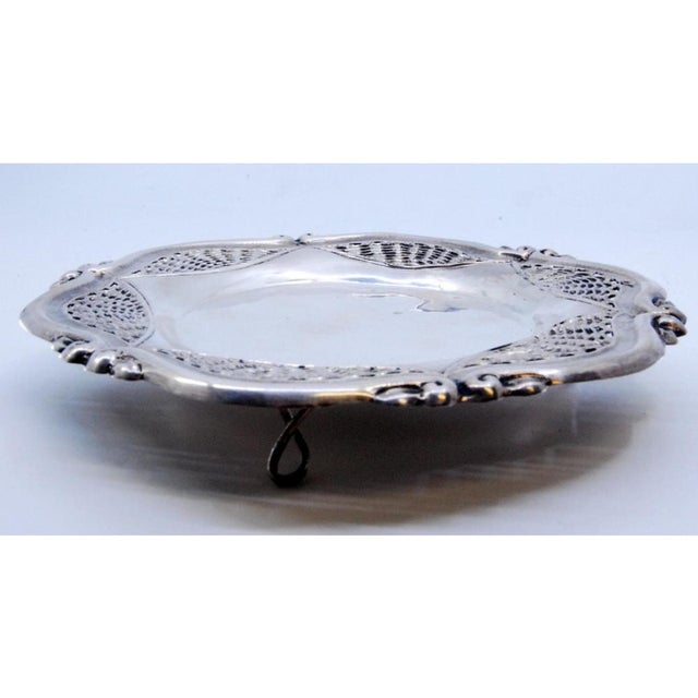 Silver Ticket Stand with Shells and Feet For Sale - Image 4 of 9