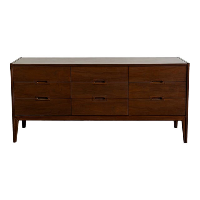 Mid Century Modern 9 Drawer Dresser For Sale
