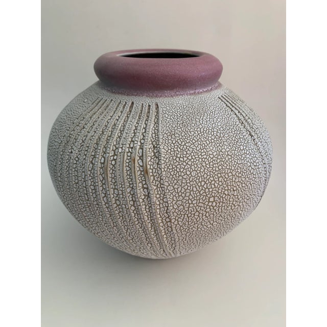 Tan Mid Century Modern Vase Daric Harvie Large Ceramic Pottery Pot For Sale - Image 8 of 8
