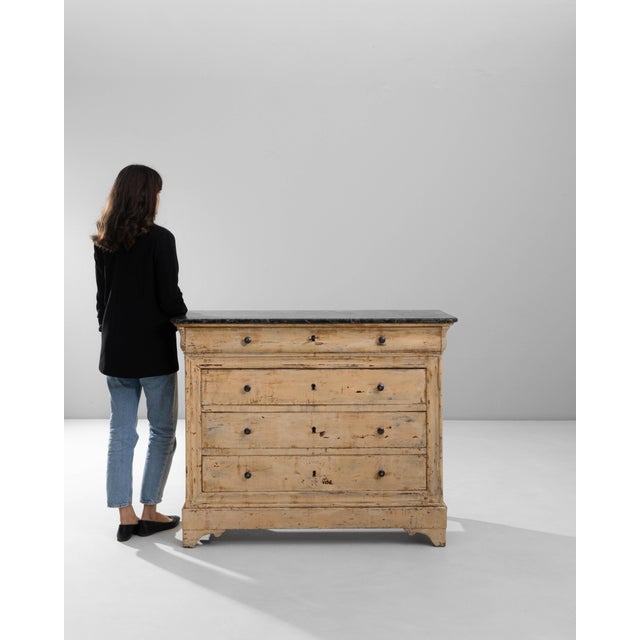 French Provincial 1880s French Wood Patinated Chest of Drawers With Marble Top For Sale - Image 3 of 18