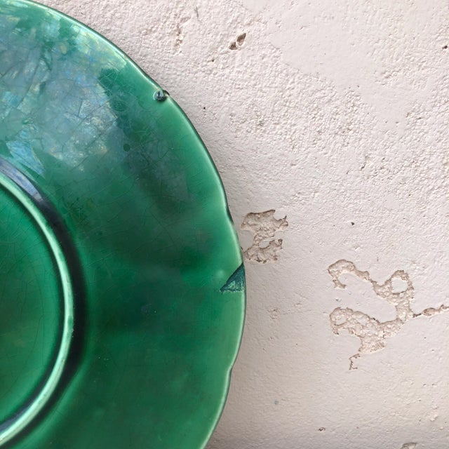 Gien Green Majolica Leaves Plate Gien, Circa 1940 For Sale - Image 4 of 6