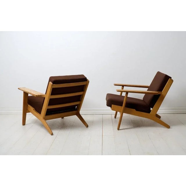 Set of Modern Scandinavian Model Ge-290 Armchairs attributed to Hans J. Wegner for Getama, 1890s For Sale - Image 4 of 11