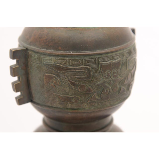1950s Striking Pair of Patinated Bronze Table Lamps by Marbro Lamp Co. - 1950s For Sale - Image 5 of 12