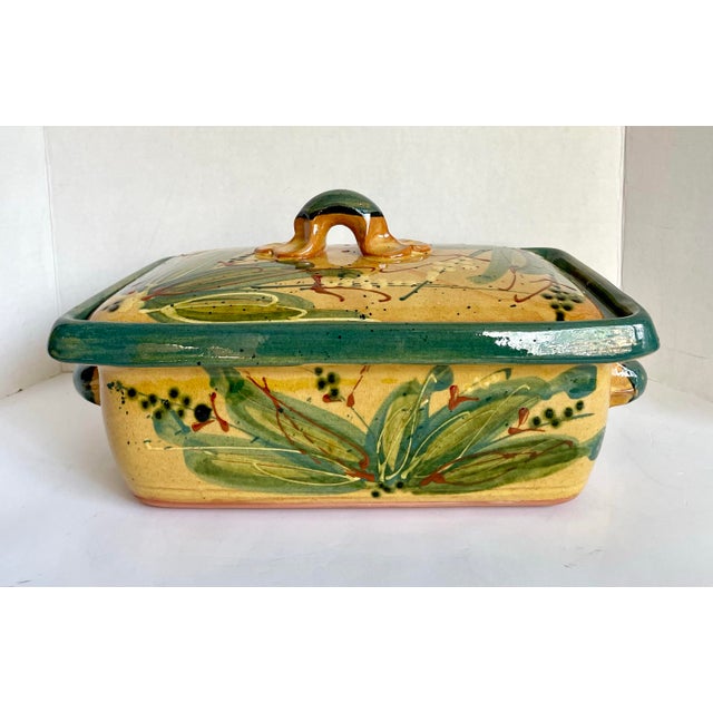 French Hand-Painted Stoneware Lidded Casserole Dish by Sud & Co Casses en Provence For Sale In Los Angeles - Image 6 of 11