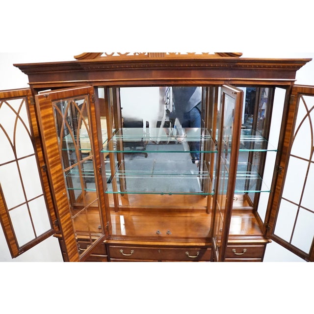 Late 20th Century Ethan Allen 18th Century Mahogany Collection 70" Pierced Wood Pediment Lighted Display China Cabinet 22-6549 For Sale - Image 5 of 15