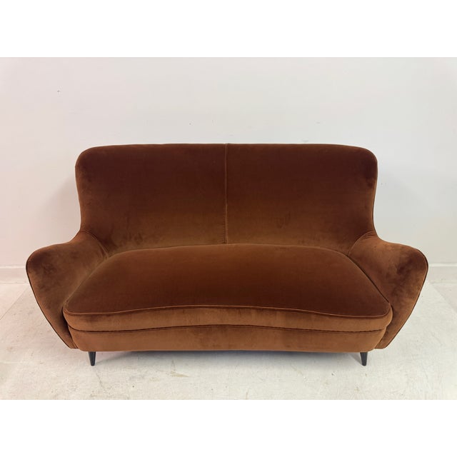 1950s Italian Curved Sofa in Cotton Velvet, 1950s For Sale - Image 5 of 12