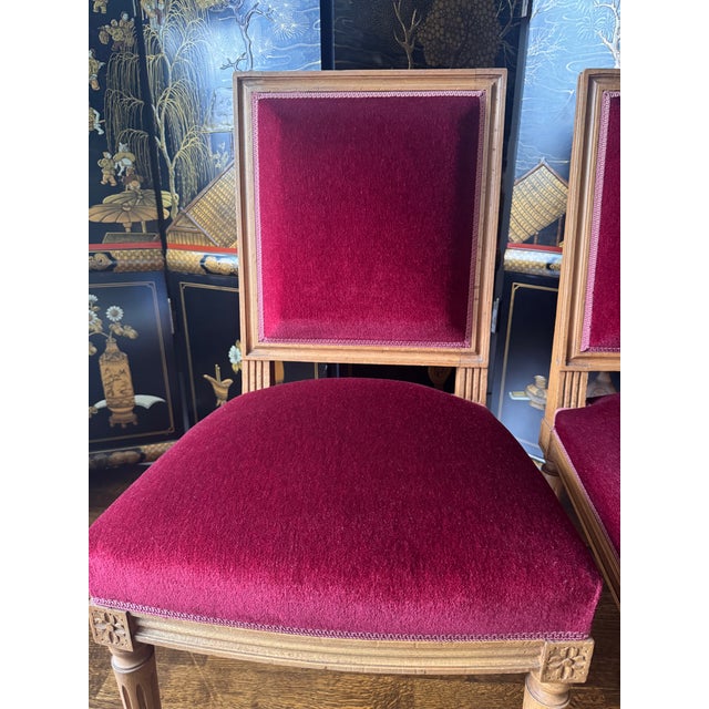 1960s 4 Vintage Louis XVI Chairs in Burgundy Mohair Upholstery For Sale - Image 5 of 9