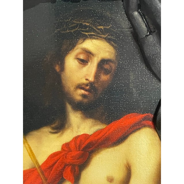 Ecce Homo After Bartolomé Esteban Murillo Print in Sculptural Praying Hands Frame For Sale - Image 4 of 11