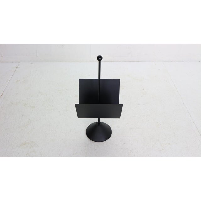 Minimalistic Black Metal Magazinine Rack by Porada Arredi, Italy, 1980s For Sale - Image 4 of 18