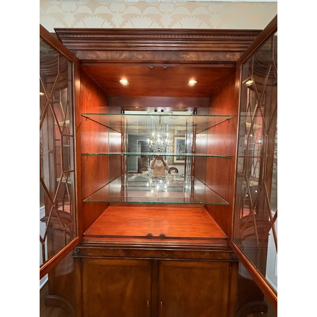 Henredon Mahogany Inlaid Flame Regency Breakfront China Display Cabinet For Sale - Image 9 of 12