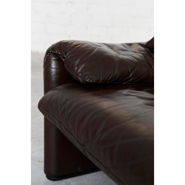 Set of Leather Maralunga Lounge Chair and Ottoman by Vico Magistretti for Cassina, 1980s For Sale - Image 9 of 18