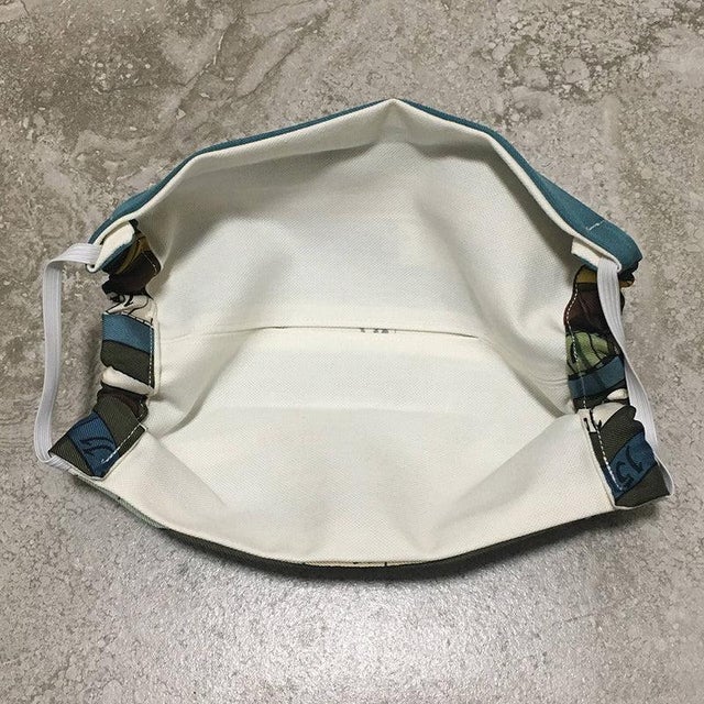 Contemporary Handmade Hermes Vintage Dies et Hore Gemini Silk Scarf Face Mask For Sale - Image 3 of 9