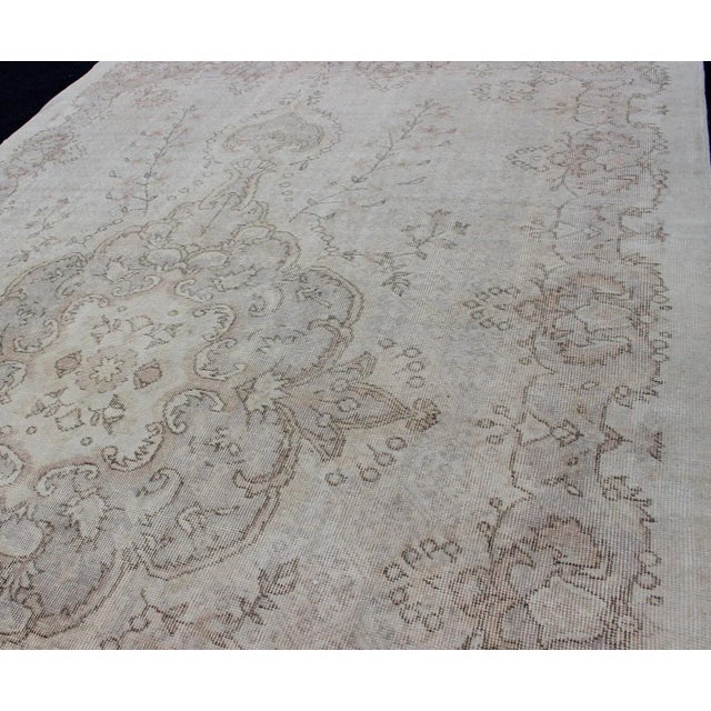 Mid 20th Century Vintage Turkish Rug in Sand, Cream, Lavender & Brown Highlights by Keivan Woven Arts For Sale - Image 5 of 13