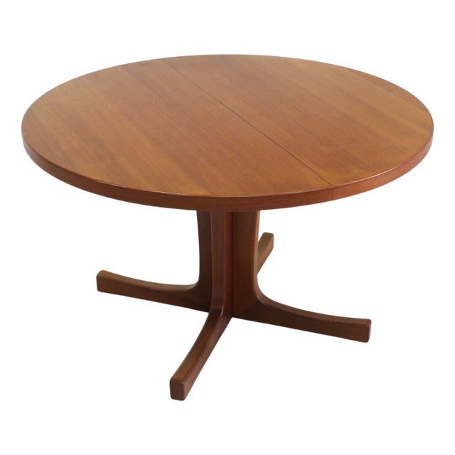Vintage Danish Round Extendable Dining Table in Teak, 1960s For Sale