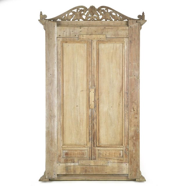 Antique Indian Double-Leaf Door in Carved Solid Wood For Sale - Image 4 of 8