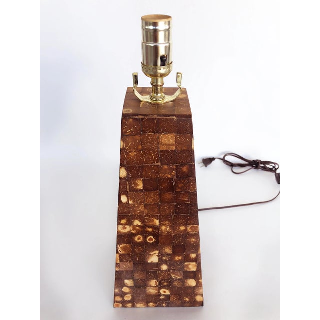 Late 20th Century Vintage Tessellated Coconut Shell Table Lamp For Sale - Image 5 of 7